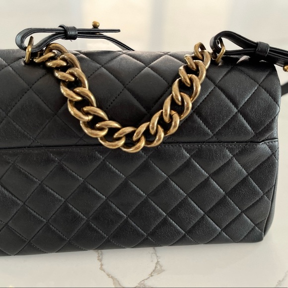 Chanel Large Caviar Flap Bag with Antique Gold Hardware - Picture 6 of 16